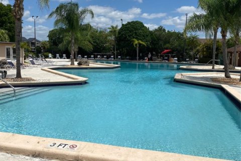Adosado en venta en Miami, Florida, 3 dormitorios, 146.32 m2 № 2311421 - foto 25