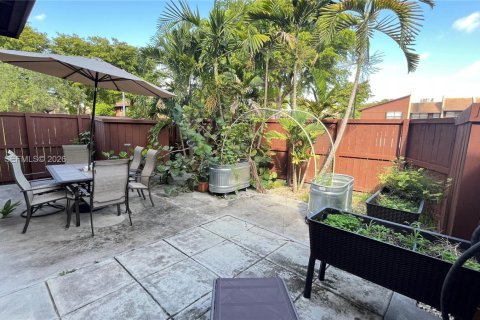 Adosado en venta en Miami, Florida, 3 dormitorios, 146.32 m2 № 2311421 - foto 23