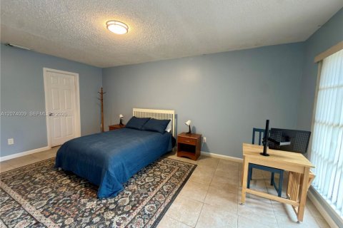 Adosado en venta en Miami, Florida, 3 dormitorios, 146.32 m2 № 2311421 - foto 12