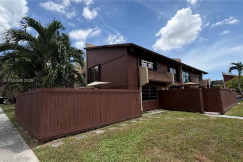 Adosado en Miami, Florida 3 dormitorios, 146.32 m2 № 2311421