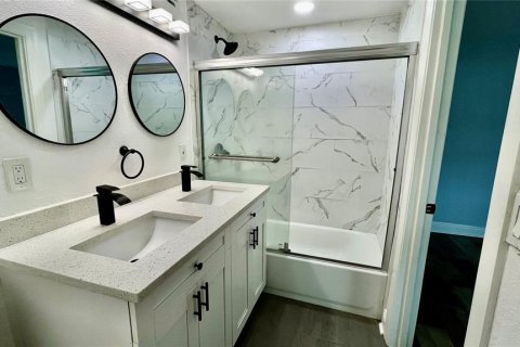 Villa ou maison à louer à Tampa, Floride: 3 chambres, 156.26 m2 № 1822564 - photo 11