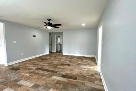 Villa ou maison à louer à Tampa, Floride: 3 chambres, 156.26 m2 № 1822564 - photo 7