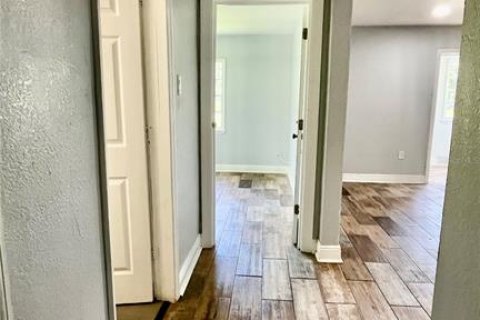 Villa ou maison à louer à Tampa, Floride: 3 chambres, 156.26 m2 № 1822564 - photo 8