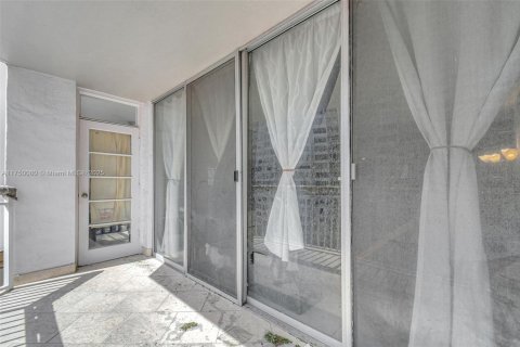 Copropriété à vendre à Aventura, Floride: 2 chambres, 145.39 m2 № 1729842 - photo 8
