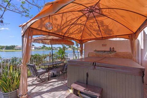 Villa ou maison à vendre à Royal Palm Beach, Floride: 4 chambres, 230.21 m2 № 2146251 - photo 28