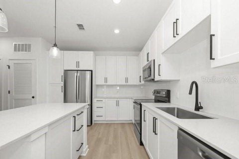 Снять в аренду квартиру в Сент-Питерсберг, Флорида 5 комнат, 71.07м2, № 1308652 - фото 23