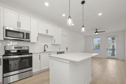 Снять в аренду квартиру в Сент-Питерсберг, Флорида 5 комнат, 71.07м2, № 1308652 - фото 24