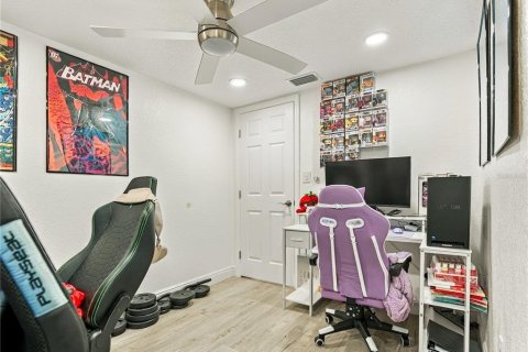 Casa en venta en Tampa, Florida, 3 dormitorios, 98.1 m2 № 2427566 - foto 20