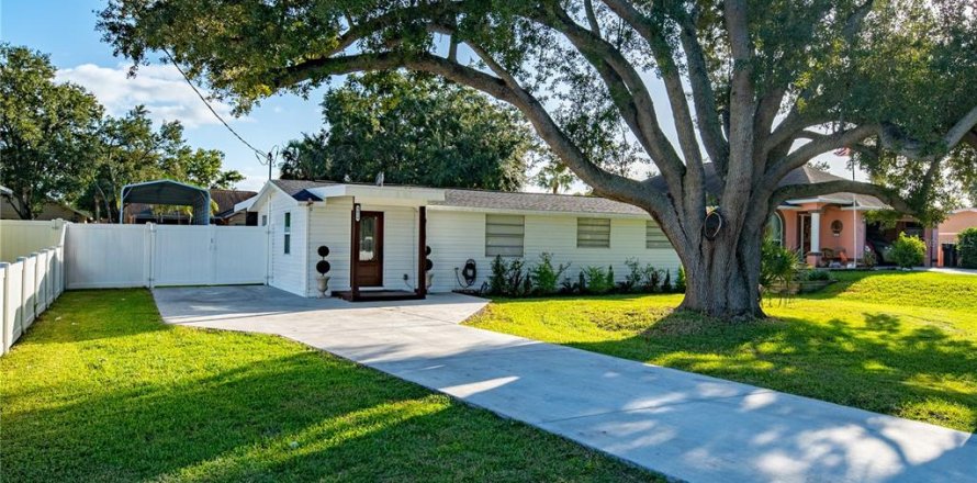 Casa en Tampa, Florida 3 dormitorios, 98.1 m2 № 2427566