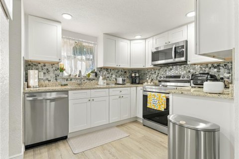 Casa en venta en Tampa, Florida, 3 dormitorios, 98.1 m2 № 2427566 - foto 8