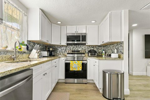 Casa en venta en Tampa, Florida, 3 dormitorios, 98.1 m2 № 2427566 - foto 9