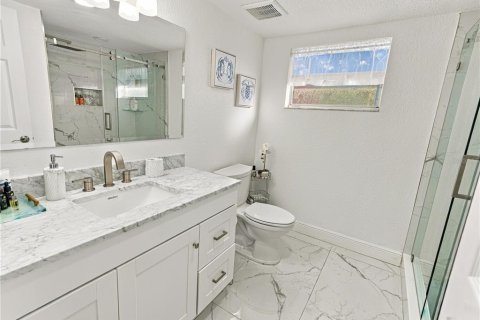 Casa en venta en Tampa, Florida, 3 dormitorios, 98.1 m2 № 2427566 - foto 12