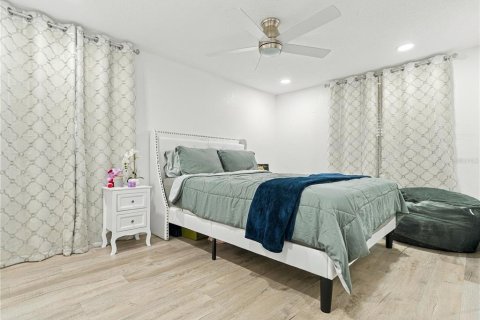 Casa en venta en Tampa, Florida, 3 dormitorios, 98.1 m2 № 2427566 - foto 18