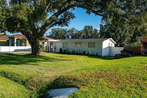 Casa en venta en Tampa, Florida, 3 dormitorios, 98.1 m2 № 2427566 - foto 3