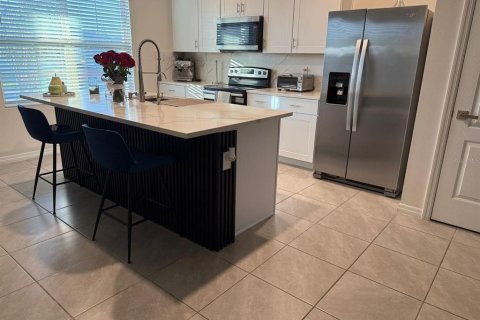 Townhouse in Kissimmee, Florida 3 bedrooms, 150.87 sq.m. № 1690223 - photo 4
