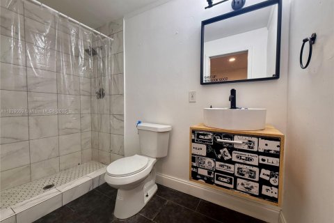 House in Hollywood, Florida 4 bedrooms, 135.64 sq.m. № 1961233 - photo 13