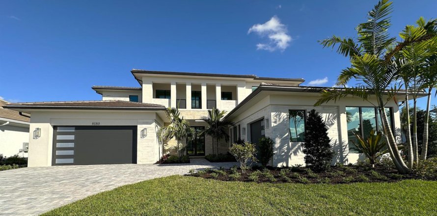 House in Palm Beach Gardens, Florida 5 bedrooms, 560.48 sq.m. № 2261883