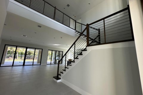 House in Palm Beach Gardens, Florida 5 bedrooms, 560.48 sq.m. № 2261883 - photo 12