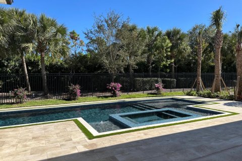 House in Palm Beach Gardens, Florida 5 bedrooms, 560.48 sq.m. № 2261883 - photo 5