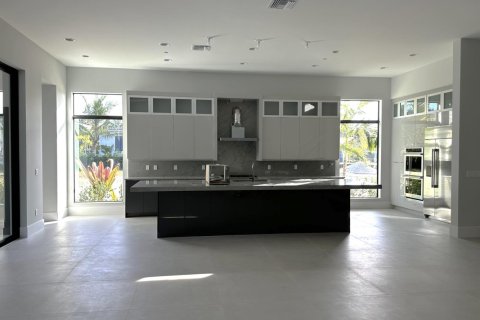 House in Palm Beach Gardens, Florida 5 bedrooms, 560.48 sq.m. № 2261883 - photo 10