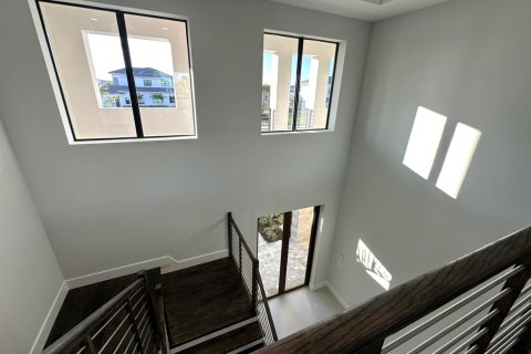 House in Palm Beach Gardens, Florida 5 bedrooms, 560.48 sq.m. № 2261883 - photo 28