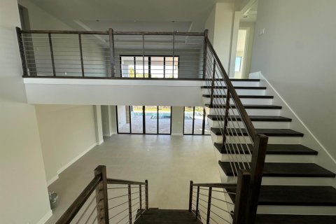 House in Palm Beach Gardens, Florida 5 bedrooms, 560.48 sq.m. № 2261883 - photo 14
