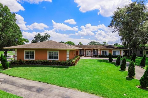 Villa ou maison à louer à Parkland, Floride: 4 chambres, 530.56 m2 № 2178087 - photo 5