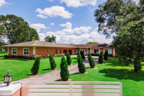 Villa ou maison à louer à Parkland, Floride: 4 chambres, 530.56 m2 № 2178087 - photo 2