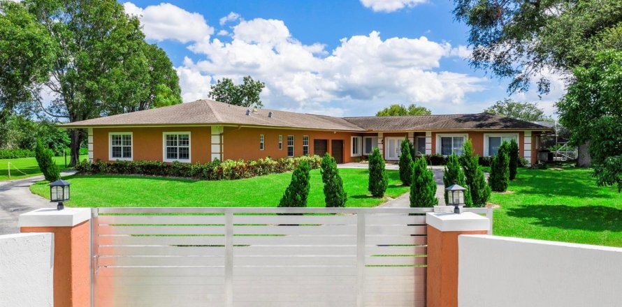 Villa ou maison à Parkland, Floride 4 chambres, 530.56 m2 № 2178087