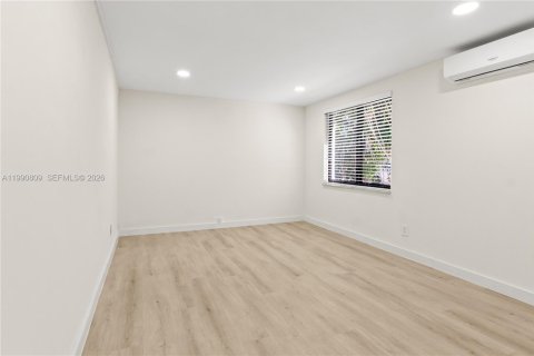 House in Delray Beach, Florida 3 bedrooms, 100.15 sq.m. № 2057393 - photo 15