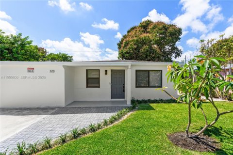 House in Delray Beach, Florida 3 bedrooms, 100.15 sq.m. № 2057393 - photo 3