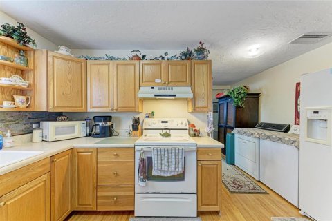 Villa ou maison à vendre à Bradenton, Floride: 1 chambre, 64.47 m2 № 1880493 - photo 8
