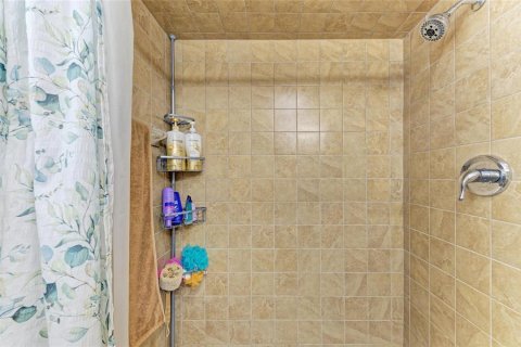 Villa ou maison à vendre à Bradenton, Floride: 1 chambre, 64.47 m2 № 1880493 - photo 12