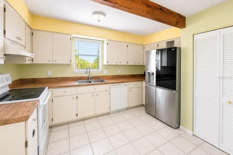 Appartement à louer à Englewood, Floride: 2 chambres, 93.65 m2 № 2111228 - photo 3