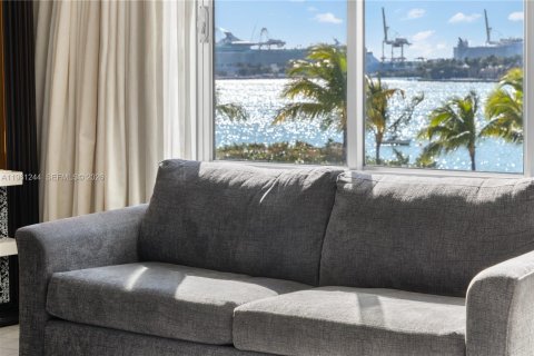 Condo in Miami Beach, Florida  № 2024046 - photo 7