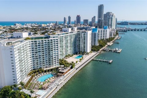 Condo in Miami Beach, Florida  № 2024046 - photo 22