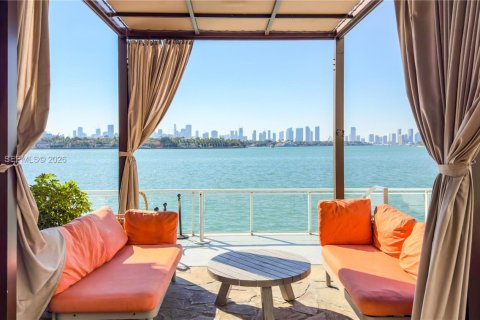 Condo in Miami Beach, Florida  № 2024046 - photo 29