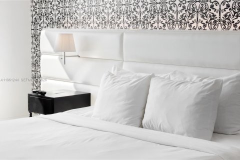 Condo in Miami Beach, Florida  № 2024046 - photo 10