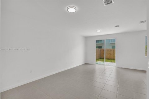 Купить таунхаус в Хомстед, Флорида 3 спальни, 148.64м2, № 1949311 - фото 9