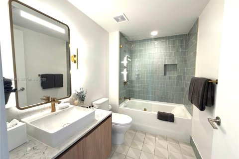 Condo in Miami, Florida, 3 bedrooms  № 2150424 - photo 8