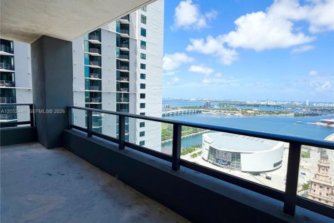 Condo in Miami, Florida, 3 bedrooms  № 2150424 - photo 24