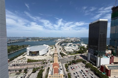 Condo in Miami, Florida, 3 bedrooms  № 2150424 - photo 17