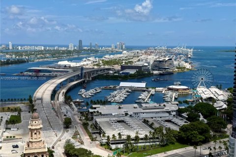 Condo in Miami, Florida, 3 bedrooms  № 2150424 - photo 28