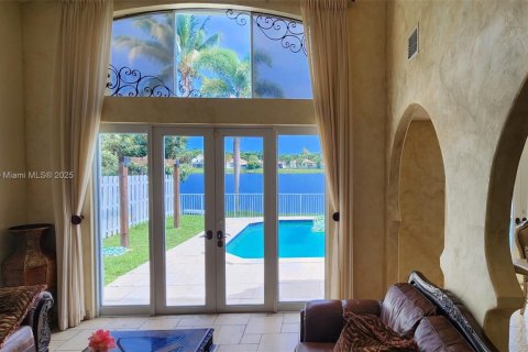 Casa en venta en Hollywood, Florida, 5 dormitorios, 269.04 m2 № 1817711 - foto 28