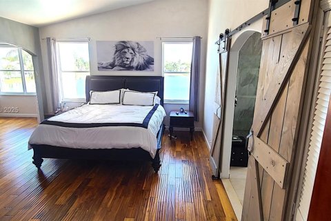 Casa en venta en Hollywood, Florida, 5 dormitorios, 269.04 m2 № 1817711 - foto 6