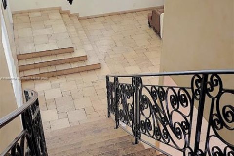 Casa en venta en Hollywood, Florida, 5 dormitorios, 269.04 m2 № 1817711 - foto 23