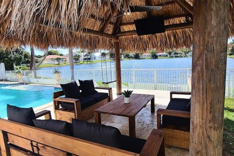 Casa en venta en Hollywood, Florida, 5 dormitorios, 269.04 m2 № 1817711 - foto 10