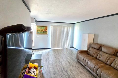 Touwnhouse à vendre à Lakeland, Floride: 3 chambres, 137.68 m2 № 1846982 - photo 7