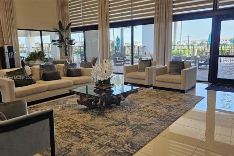 Casa en alquiler en Hialeah, Florida, 3 dormitorios, 137.77 m2 № 1969935 - foto 19