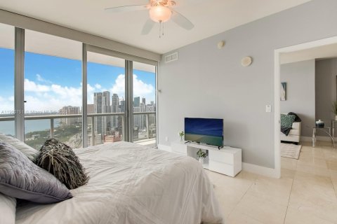 Condominio en alquiler en Miami, Florida, 1 dormitorio, 87.61 m2 № 1952075 - foto 9